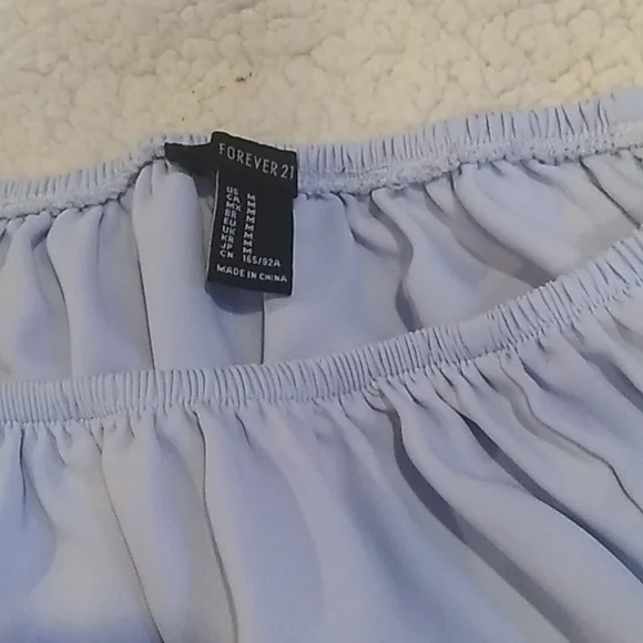 Crop top - Picture 2 of 3